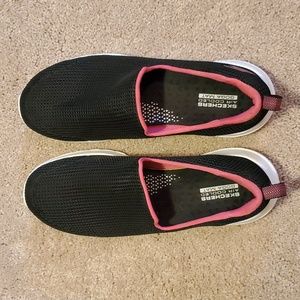 Sketchers Women's Air Cooled Goga Mat Gen 5 Size 8